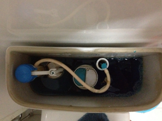 抽水马桶漏水怎么检测，抽水马桶漏水修理多少钱呢?